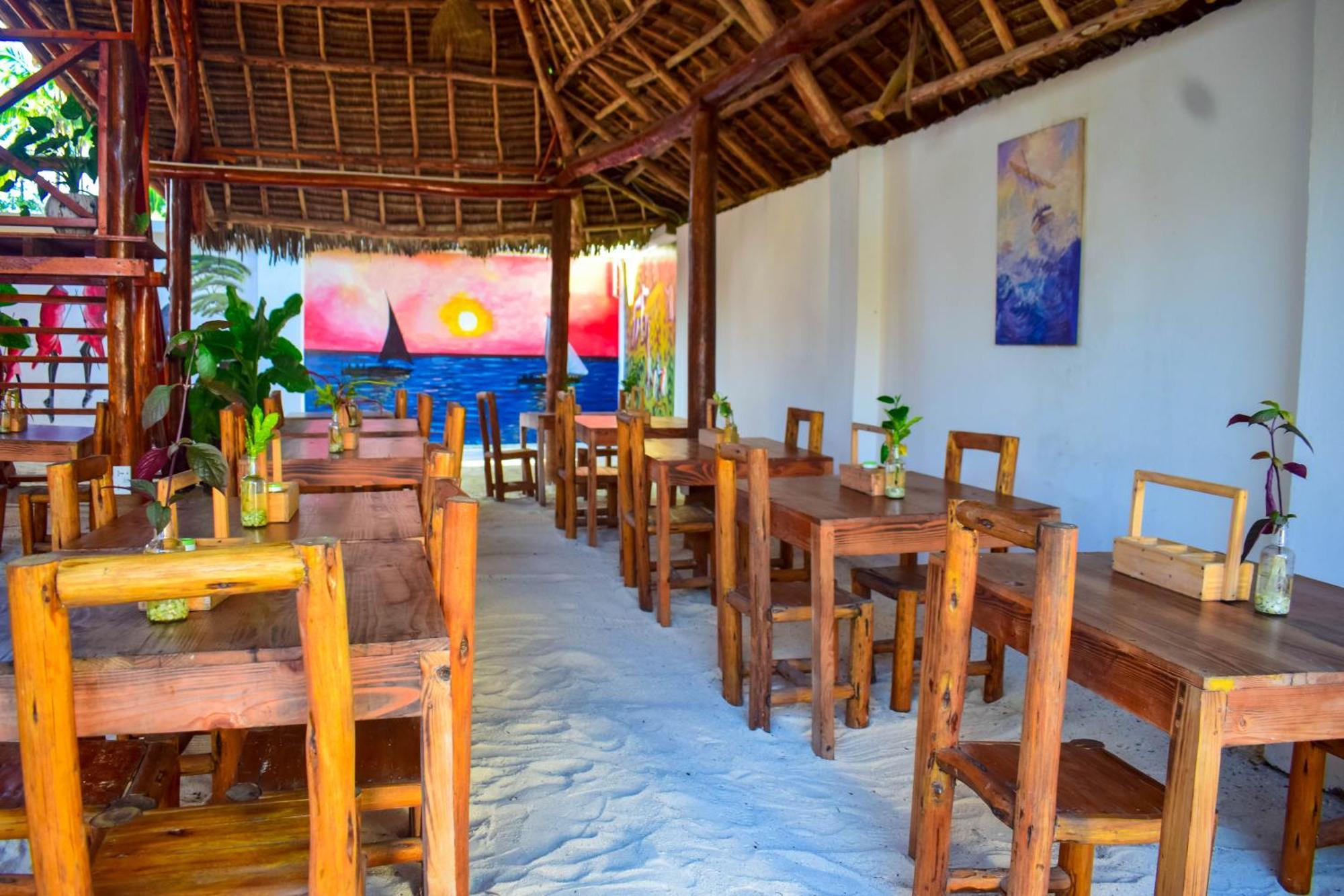 Uhuru House And Restaurant Nungwi Εξωτερικό φωτογραφία