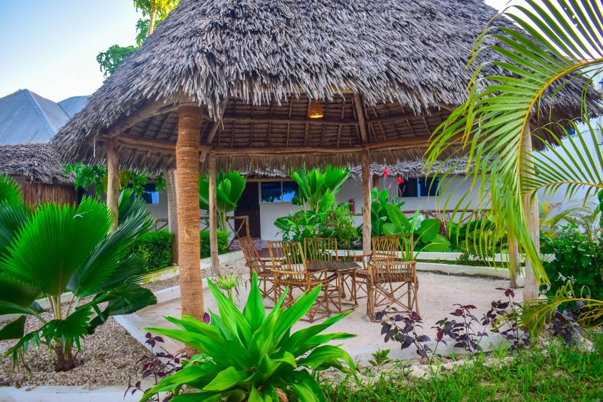 Uhuru House And Restaurant Nungwi Εξωτερικό φωτογραφία